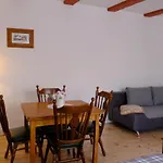 Siedlisko Egniu Nad Jeziorem Pojezierze Drawskie 팜스테이