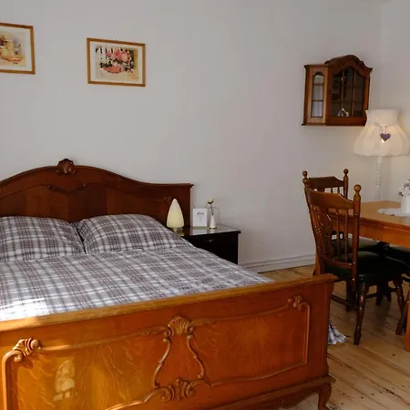 Siedlisko Egniu Nad Jeziorem Pojezierze Drawskie Alojamento de Turismo Rural *