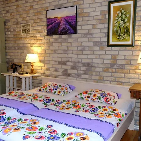 Siedlisko Egniu Nad Jeziorem Pojezierze Drawskie Farm stay Zabinek