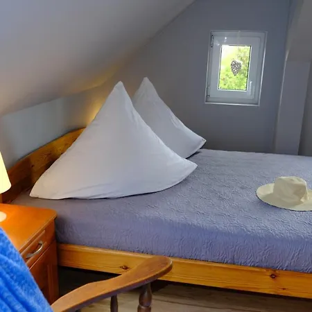 Siedlisko Egniu Nad Jeziorem Pojezierze Drawskie * Zabinek