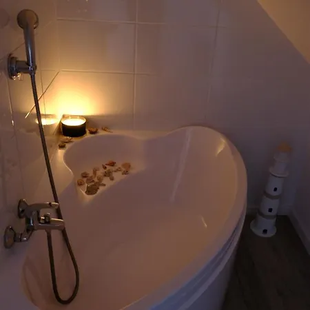 Siedlisko Egniu Nad Jeziorem Pojezierze Drawskie * Zabinek