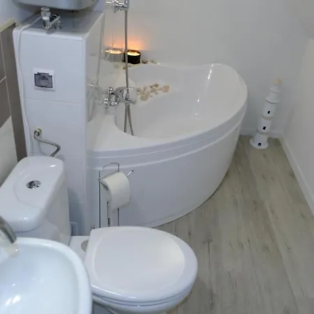 Alojamento de Turismo Rural Siedlisko Egniu Nad Jeziorem Pojezierze Drawskie Zabinek